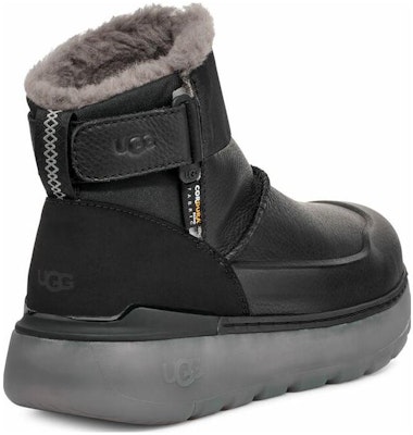 UGG 클래식 숏 블랙 레더 1130811-BLK Shop UGG 클래식 숏 블랙 레더 1130811-BLK