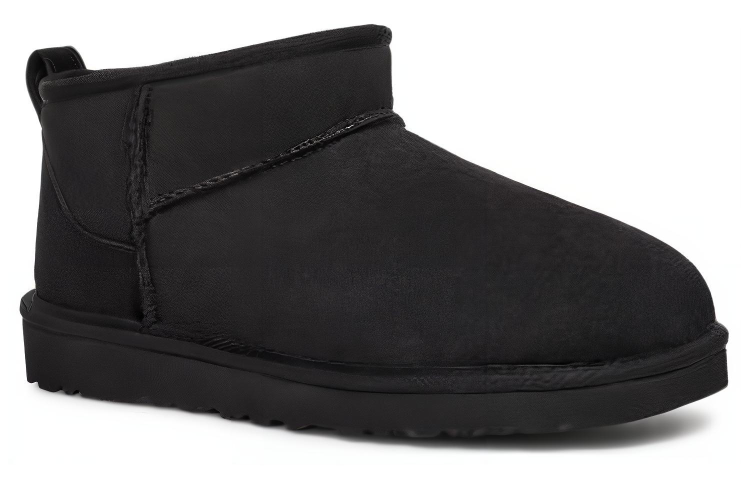 Shop UGG Botas Clásicas Ultra Mini Negras 1137391-BLK