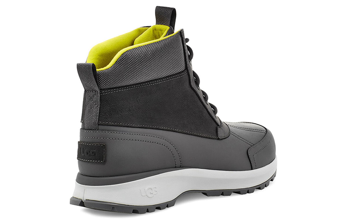 Shop UGG 埃米特鸭子雪地靴 深灰色 1115834-DGRY