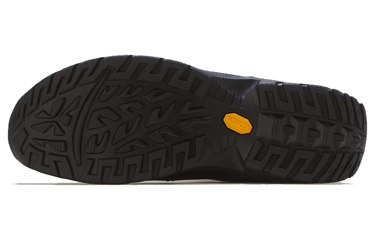 Shop UGG Felton黑色户外舒适保暖鞋 1103721-BLK