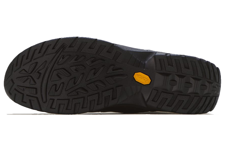 Shop UGG Felton “舒适保暖户外靴棕色” 1103721-STT