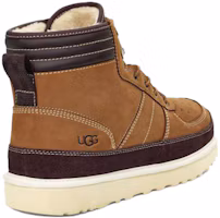 Shop UGG Highland- 簡潔時尚 短筒 雪地靴 男款 栗色