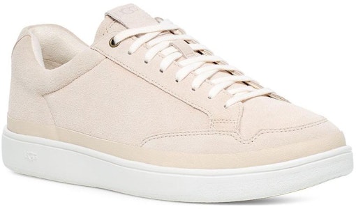 UGG Rendah Tali Depan 'Putih' 1154150-CERA Lookbook UGG Rendah Tali Depan 'Putih' 1154150-CERA