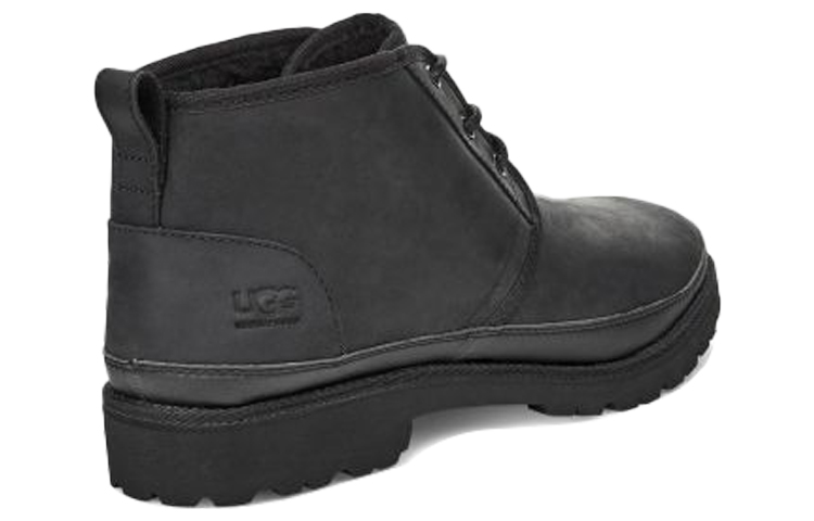 Shop UGG Neuland 防水款 繫帶雪地靴 黑色