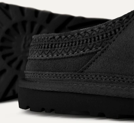 UGG 紐曼款式羊毛短靴 1113631 Purchase UGG 紐曼款式羊毛短靴 1113631