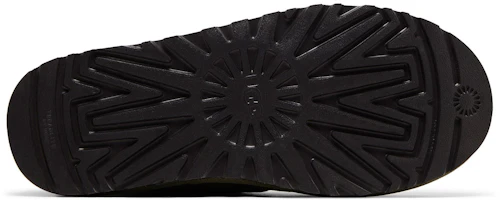 Shop UGG Neumel 燒橄欖色靴子 3236-BTOL