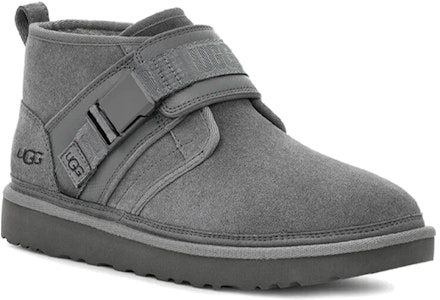 UGG Neumel Boot Snapback Abu-abu Metalik 1118570-MTL Lookbook UGG Neumel Boot Snapback Abu-abu Metalik 1118570-MTL