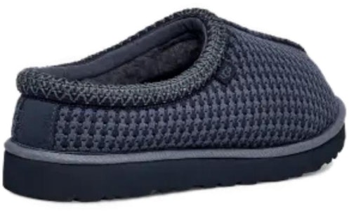 UGG 舒適保暖圓頭百搭 低筒 休閒生活鞋 男款 午夜藍 Shop UGG 舒適保暖圓頭百搭 低筒 休閒生活鞋 男款 午夜藍