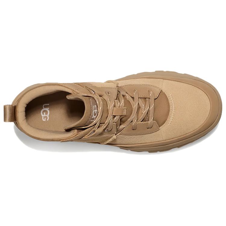 Purchase UGG Bota Chukka Lug de UGG Color Arena 1158214-SAN