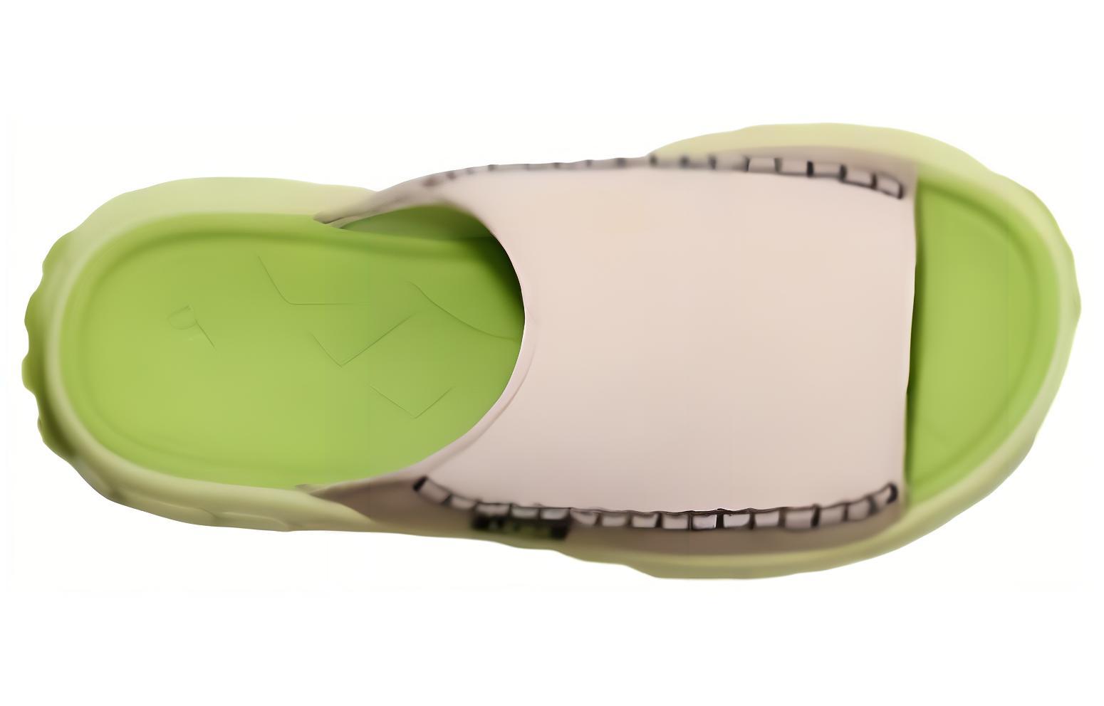 Shop UGG Venture Daze 滑板拖鞋 '陶瓷毛毛虫' 1152680-CCT