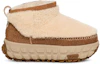 Lookbook UGG Venture Daze 超迷你舒适靴 自然色 1161790-NAT