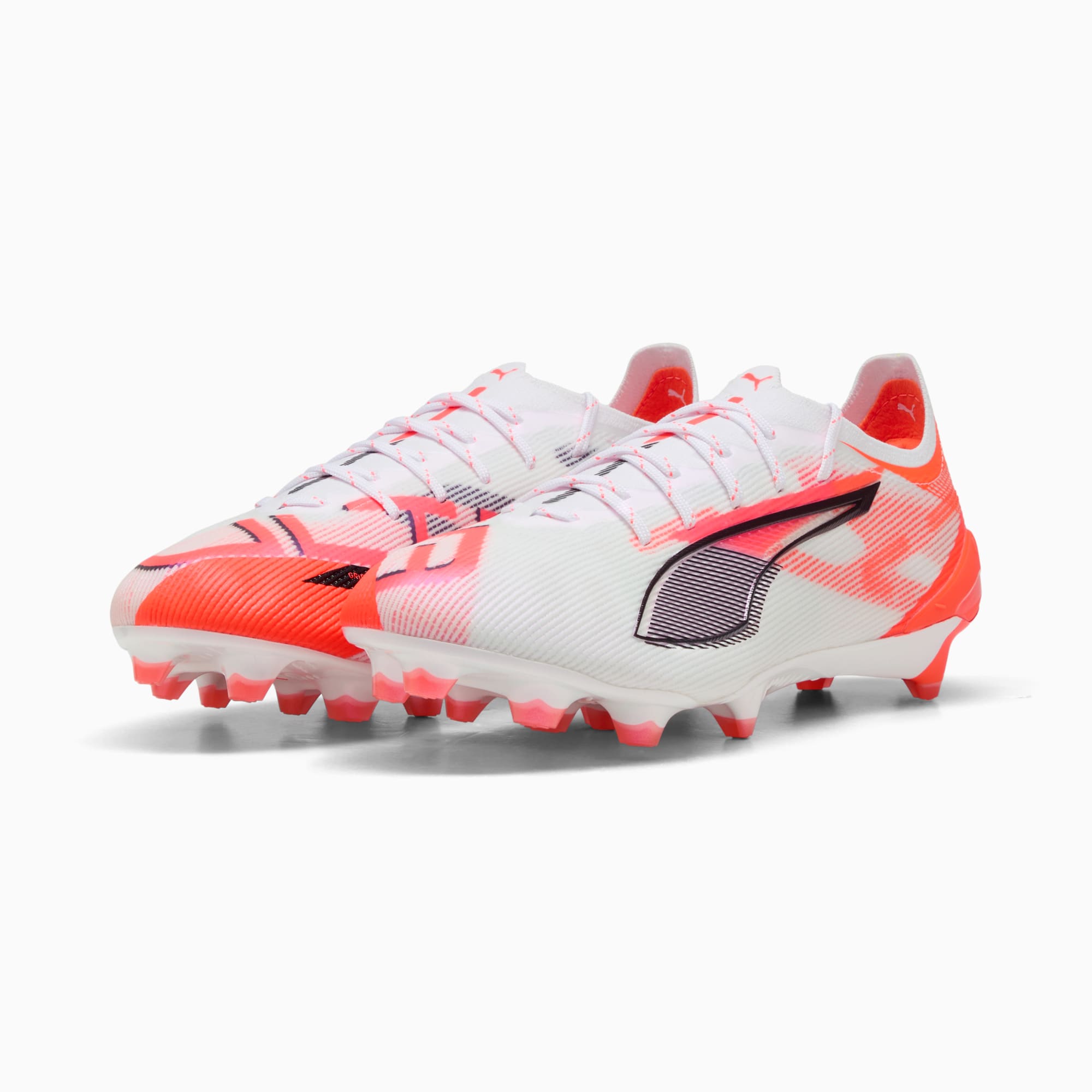 Lookbook Ultra 5 Ultimate FG 足球鞋 108159-01