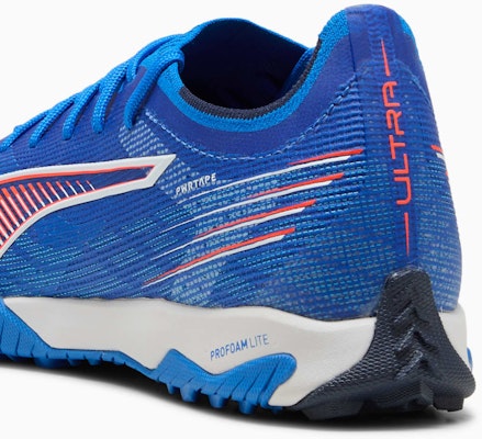 Ultra 6 Pro CAGE Biru Ultra/Putih PUMA/Merah Menyala 108549-01 Lookbook Ultra 6 Pro CAGE Biru Ultra/Putih PUMA/Merah Menyala 108549-01