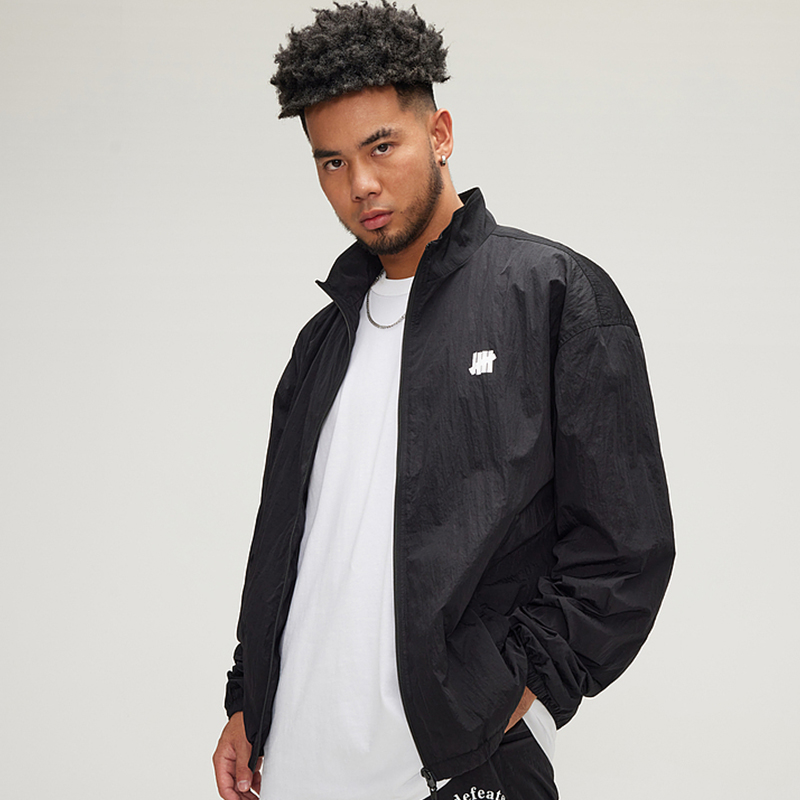 Details for UNDEFEATED Five Strikes 黑色男女同款运动夹克 UC33GWJ01M