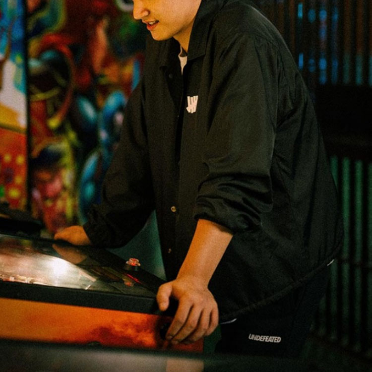 Purchase UNDEFEATED FW22 男女款寬鬆配色徽標外套 UC23GWJ02M