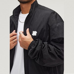 UNDEFEATED FW23 黑色教練外套 男女通用 抓絨內裡 休閒印花款 UE23GWJ02M 8
