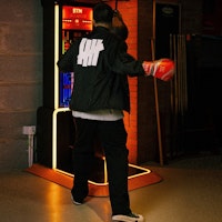 Chaqueta Negra UNDEFEATED FW23 Unisex Forrada de Polar con Estilo Casual. UE23GWJ02M Details for Chaqueta Negra UNDEFEATED FW23 Unisex Forrada de Polar con Estilo Casual. UE23GWJ02M