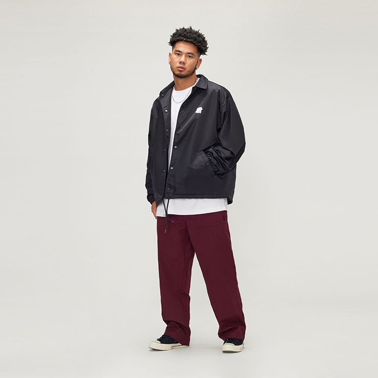 Cheap UNDEFEATED FW23 黑色教練外套 男女通用 抓絨內裡 休閒印花款 UE23GWJ02M