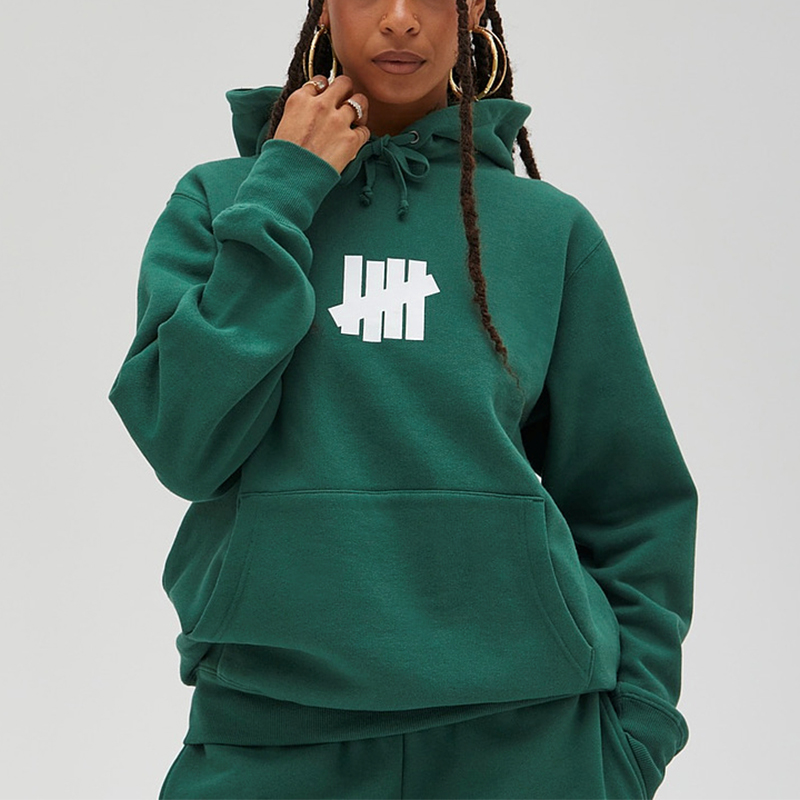 Shop UNDEFEATED FW23 五線標誌連帽衫 男女款衛衣 UI34GKH02M