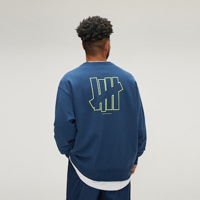 UNDEFEATED 2023秋冬款男女同款宽松徽标镂空设计卫衣。 UE33GKR01M Purchase UNDEFEATED 2023秋冬款男女同款宽松徽标镂空设计卫衣。 UE33GKR01M