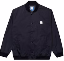UNDEFEATED FW24 5-Strikes Button-Up Shiny Bomber Jacket Unisex. UI43GWJ01M UNDEFEATED FW24 5-Strikes Button-Up Shiny Bomber Jacket Unisex. UI43GWJ01M
