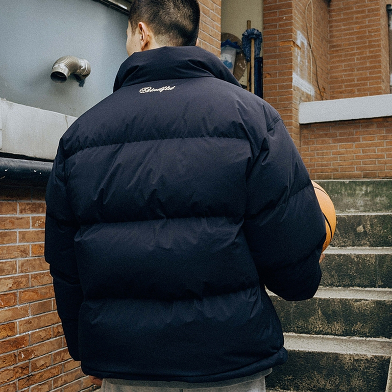 Shop UNDEFEATED FW24 無地カラー ストライプ ダウンジャケット ジップアップ ユニセックス UE43GDJ01M