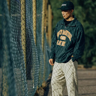 UNDEFEATED FW24 条纹半拉链字母长袖卫衣 男女同款 UE43GKC03M Sizing UNDEFEATED FW24 条纹半拉链字母长袖卫衣 男女同款 UE43GKC03M