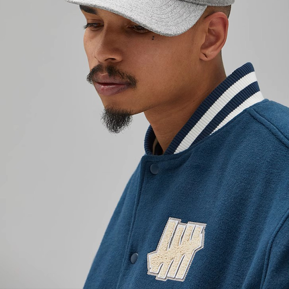 Shop UNDEFEATED 假日系列男女时尚休闲棒球夹克. UI44GWJ03M