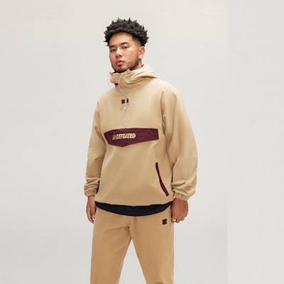 UNDEFEATED 标志灯芯绒半拉链连帽夹克男女同款。 UI33GWJ03M 3