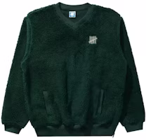 UNDEFEATED Logo Embroidered V-Neck Fleece Pullover Unisex Sweatshirt UI24GPO01M UNDEFEATED Logo Embroidered V-Neck Fleece Pullover Unisex Sweatshirt UI24GPO01M