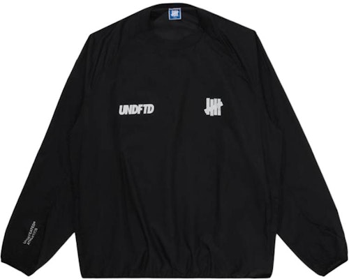 UNDEFEATED 标志轻薄长袖男女同款防晒衫。 UC42GWJ03M Lookbook UNDEFEATED 标志轻薄长袖男女同款防晒衫。 UC42GWJ03M