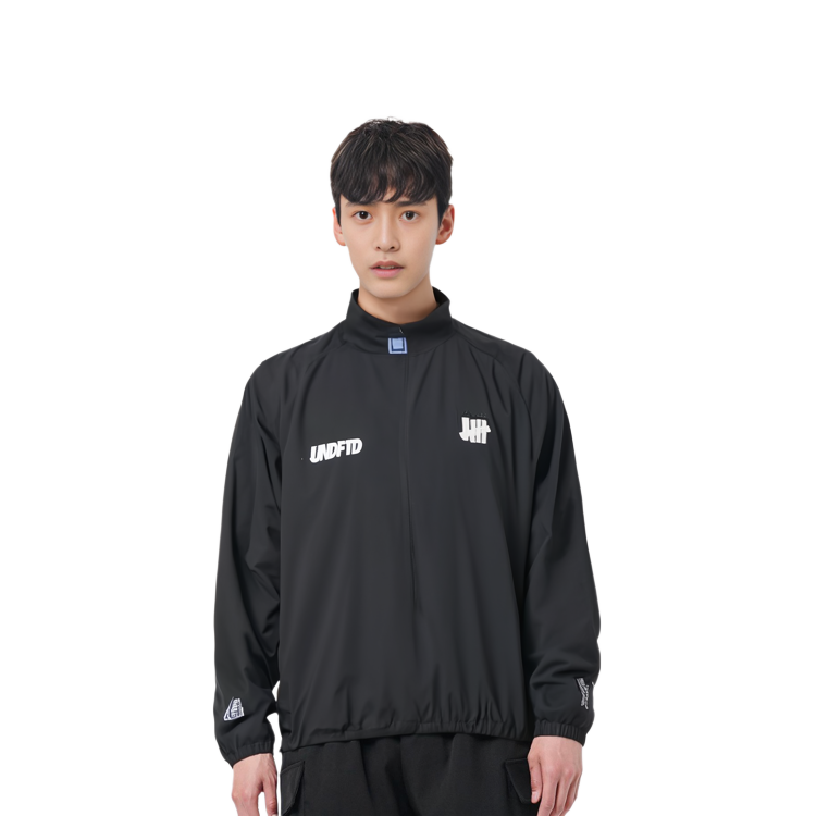 Shop UNDEFEATED 标志轻薄长袖男女同款防晒衫。 UC42GWJ03M