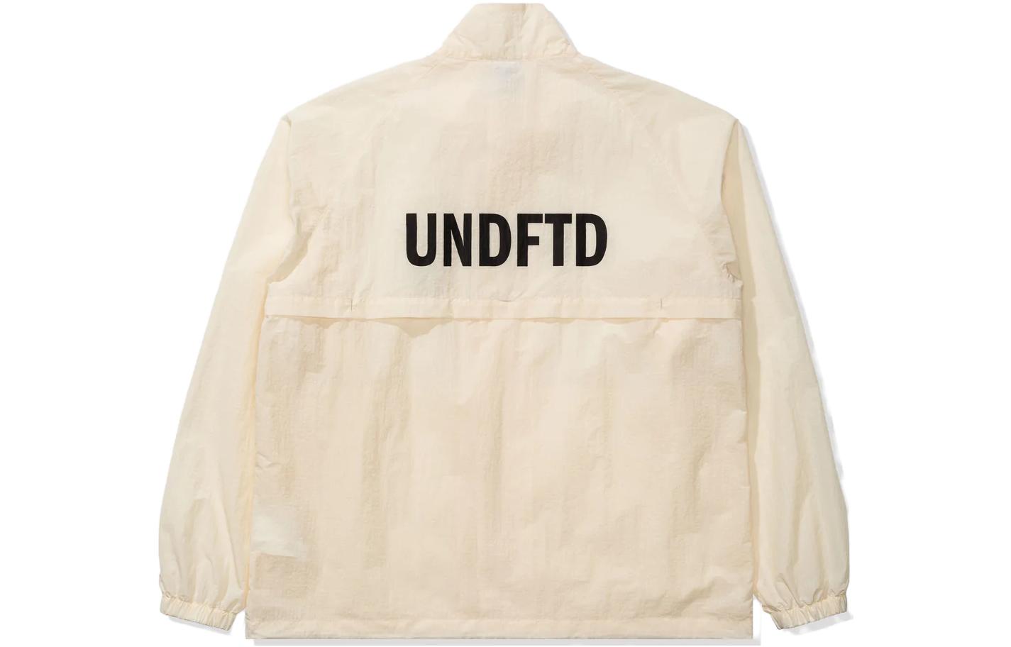 Lookbook UNDEFEATED Logo 高領拉鏈外套 – 男女長袖外套 UC31GWJ07M
