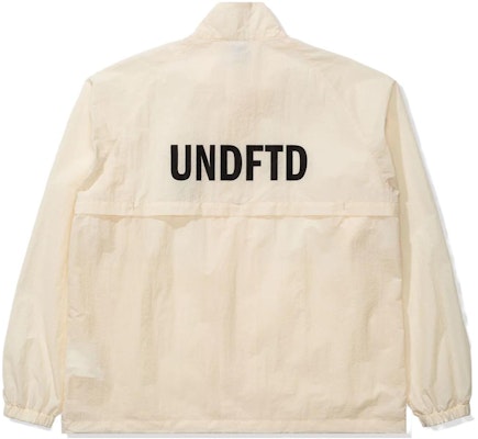 UNDEFEATED Logo 高領拉鏈外套 – 男女長袖外套 UC31GWJ07M Lookbook UNDEFEATED Logo 高領拉鏈外套 – 男女長袖外套 UC31GWJ07M