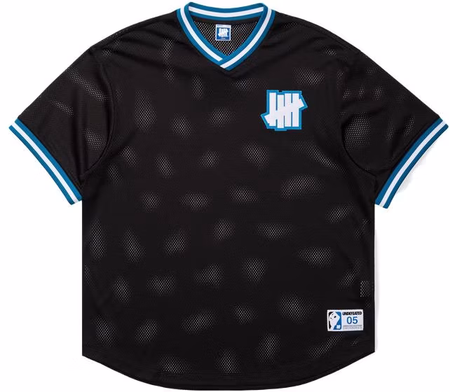 undefeated-ss-23-five-bar-cutout-t-shirt-unisex-uc-32-gsj-01-m