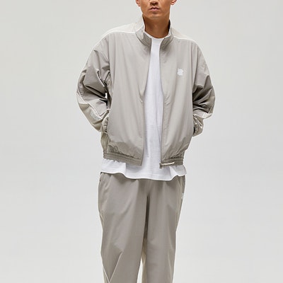 언디피티드 SS24 컨트라스트 트림 5-스트라이프 루즈핏 자켓 유니섹스 UC41GWJ04M Details for 언디피티드 SS24 컨트라스트 트림 5-스트라이프 루즈핏 자켓 유니섹스 UC41GWJ04M