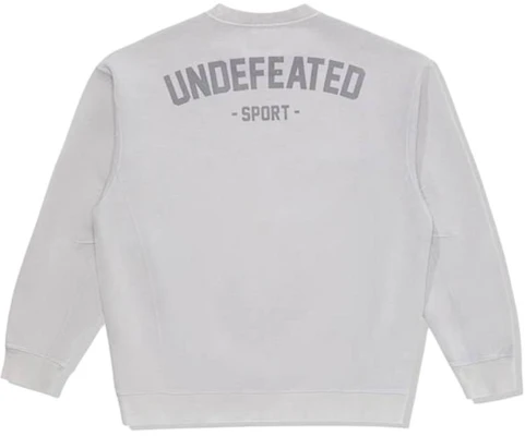 UNDEFEATED SS24 Logo Cetakan Crewneck Sweatshirt Unisex Pakaian Sukan UP41GKH01M Lookbook UNDEFEATED SS24 Logo Cetakan Crewneck Sweatshirt Unisex Pakaian Sukan UP41GKH01M