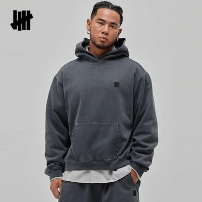 UNDEFEATED SS25 復古條紋連帽衫 男女同款 UC51GKH01M Sizing UNDEFEATED SS25 復古條紋連帽衫 男女同款 UC51GKH01M