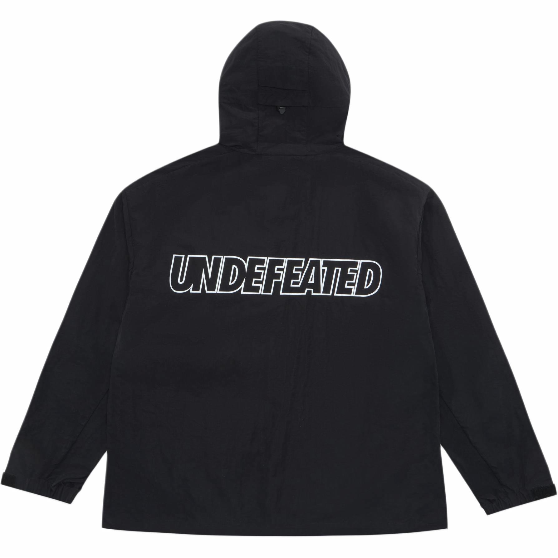 Order Jaket Luaran Unisex UNDEFEATED SS25 Kalas Air Tahan Air dengan Logo. UE51GWJ01M