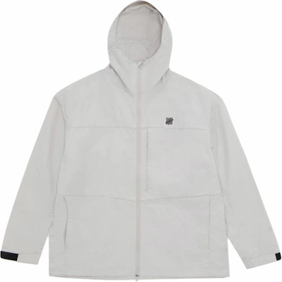 UNDEFEATED SS25 撥水ロゴアウトドアジャケット - ユニセックス. UE51GWJ01M 2