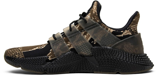 UNDEFEATED x adidas Prophere 'Tiger Camo' Sepatu Sneaker Pria AC8198 Lookbook UNDEFEATED x adidas Prophere 'Tiger Camo' Sepatu Sneaker Pria AC8198