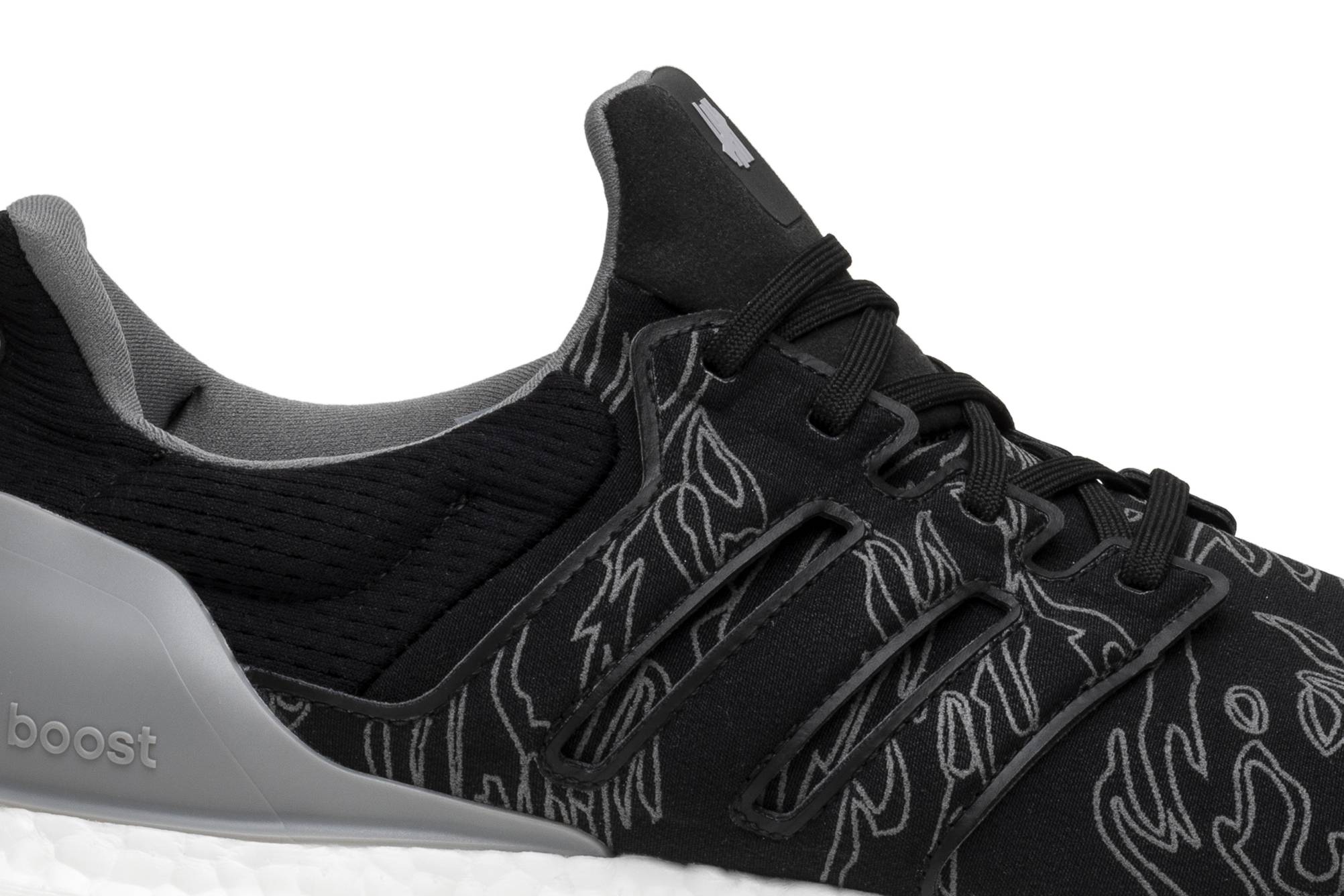 Shop UNDEFEATED x adidas UltraBoost DNA 'Negro Utilitario' BC0472