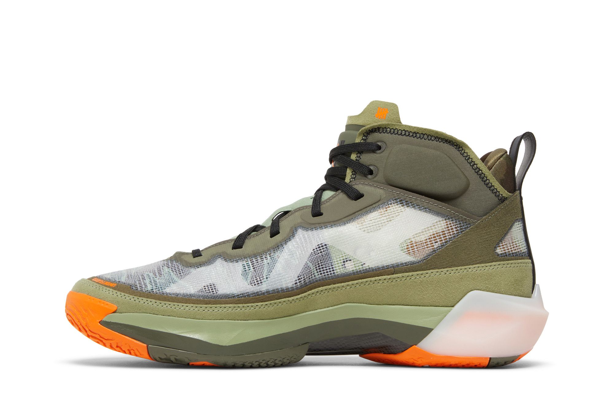 Shop UNDEFEATED x Air Jordan 37 ''Flight Jacket'' Scarpe DV6255-300