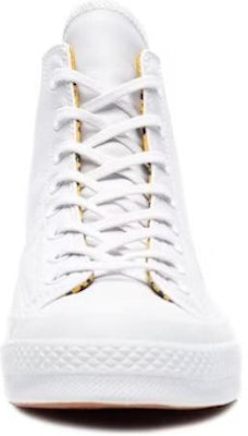 UNDEFEATED x Converse Chuck 70 Hi 'Putih Merah' 148632C Shop UNDEFEATED x Converse Chuck 70 Hi 'Putih Merah' 148632C