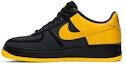 Lookbook UNDEFEATED x Livestrong x Nike Air Force 1 Low Supreme 'Livestrong' zapatillas 318985-700