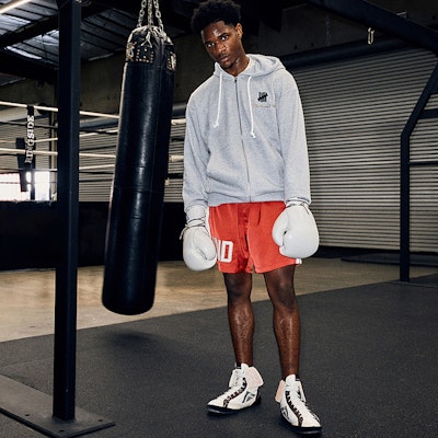 UNDEFEATED x Muhammad Ali SS24 标志印花连帽卫衣男女款套头衫. UC42GKH01M Shop UNDEFEATED x Muhammad Ali SS24 标志印花连帽卫衣男女款套头衫. UC42GKH01M