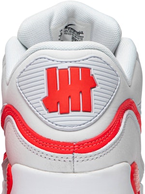 UNDEFEATED x Nike Air Max 90 'Putih Solar Merah' CJ7197-103 Sizing UNDEFEATED x Nike Air Max 90 'Putih Solar Merah' CJ7197-103