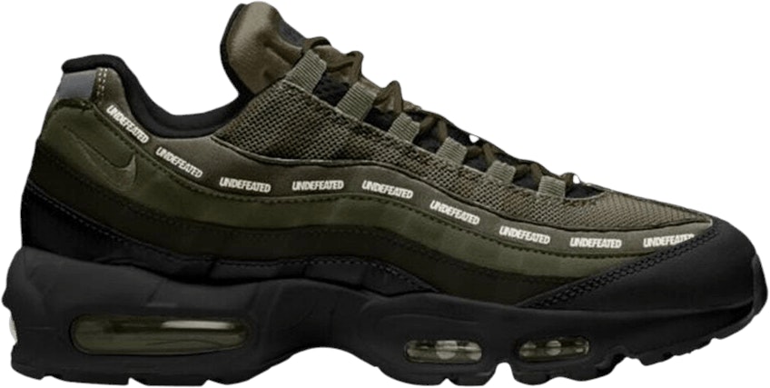 undefeated-x-nike-air-max-95-medium-olive-ib-4523-200
