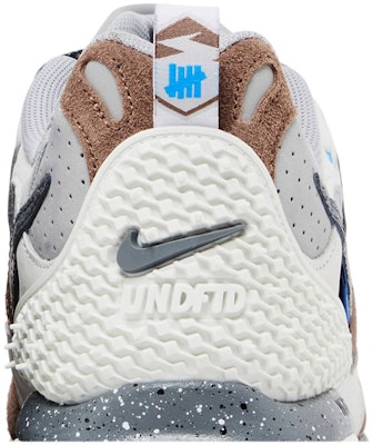 Undefeated x Nike Air Terra Humara 'Archaeo Brown' Lelaki Wanita Kasut Sneakers FN7546-200 Sizing Undefeated x Nike Air Terra Humara 'Archaeo Brown' Lelaki Wanita Kasut Sneakers FN7546-200