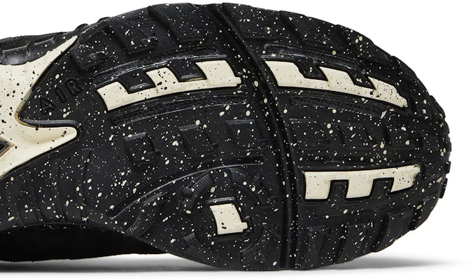 Undefeated x Nike Air Terra Humara 'Hitam' FN7546-002 Details for Undefeated x Nike Air Terra Humara 'Hitam' FN7546-002